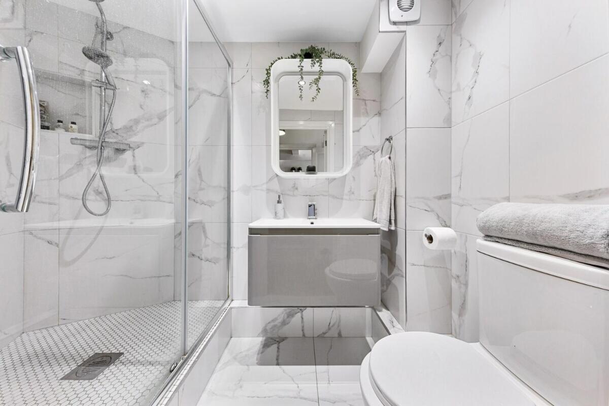 Central London Luxury, Relaxing Apartment! 2 Mins From Paddington Station! Pokoj fotografie